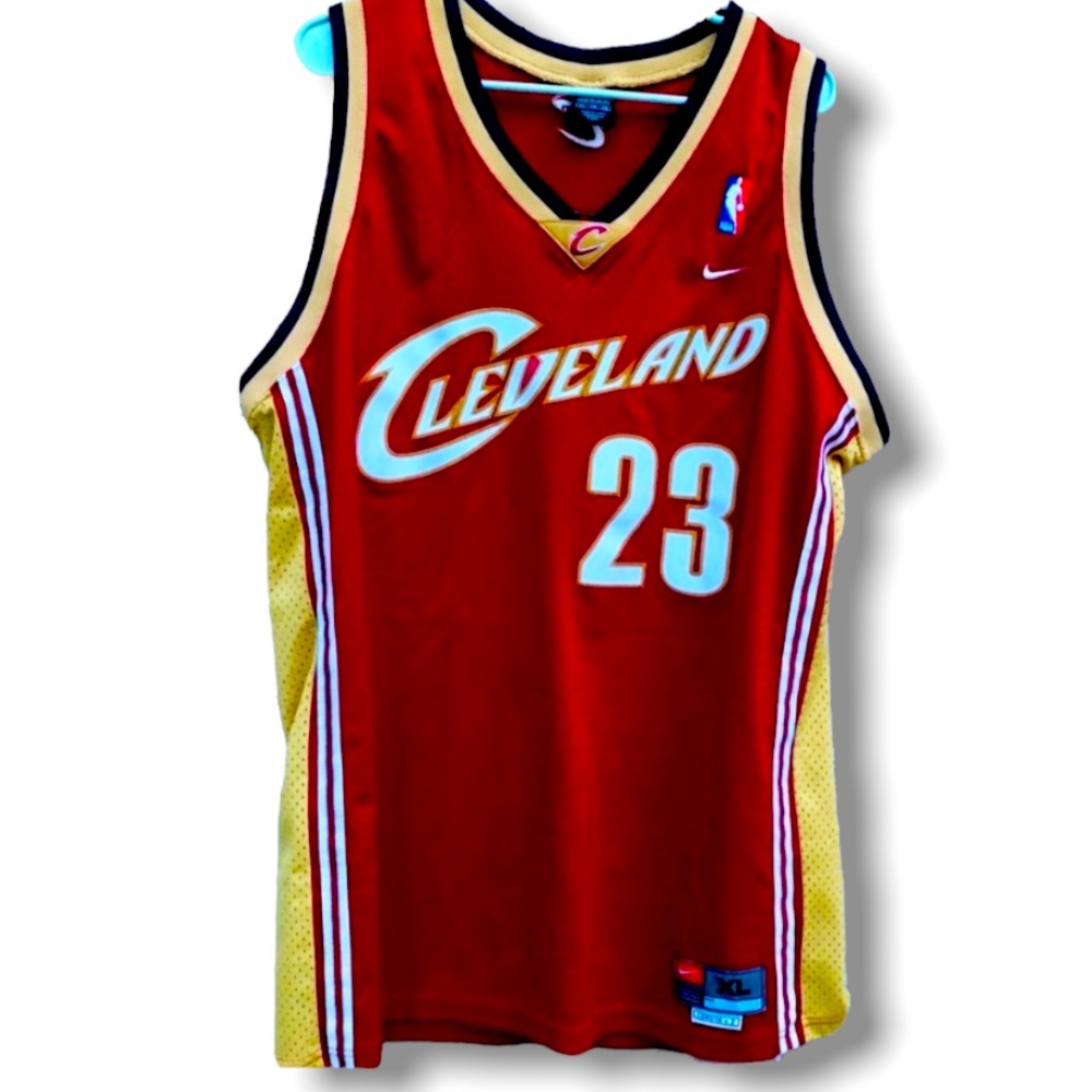 🔥Lebron James vintage cavaliers jersey🔥
